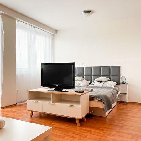 Simcity 3 I City Centre & Free Parking 24H Self Check-In Banská Bystrica Eksteriør billede